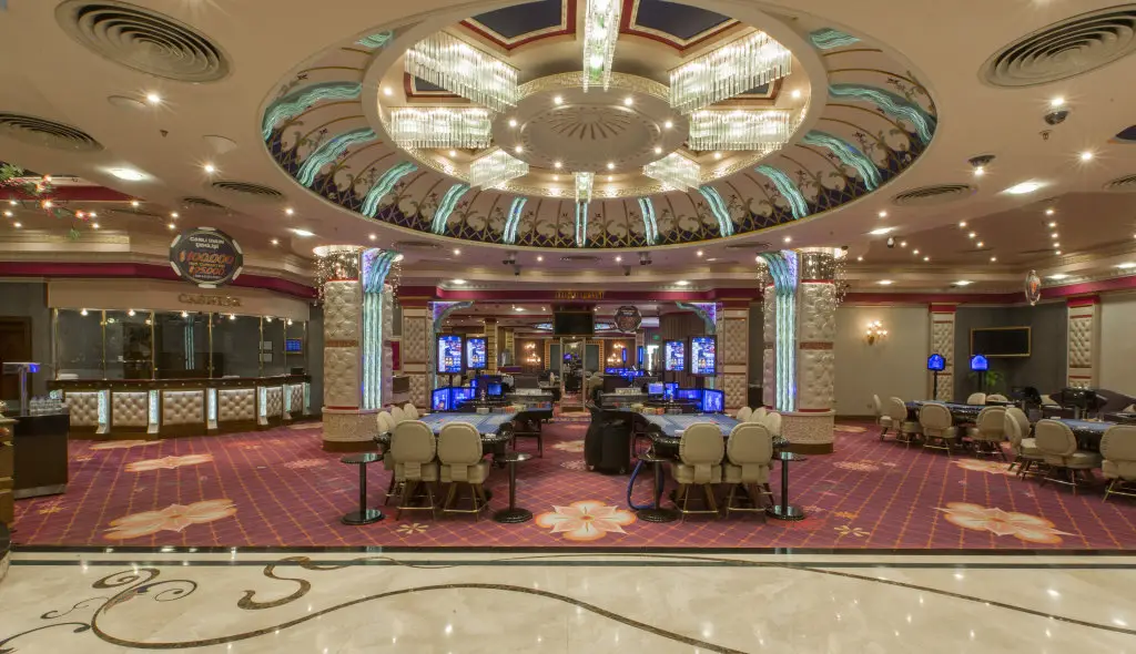 Алсанджак: Отель Merit Crystal Cove Casino & SPA
