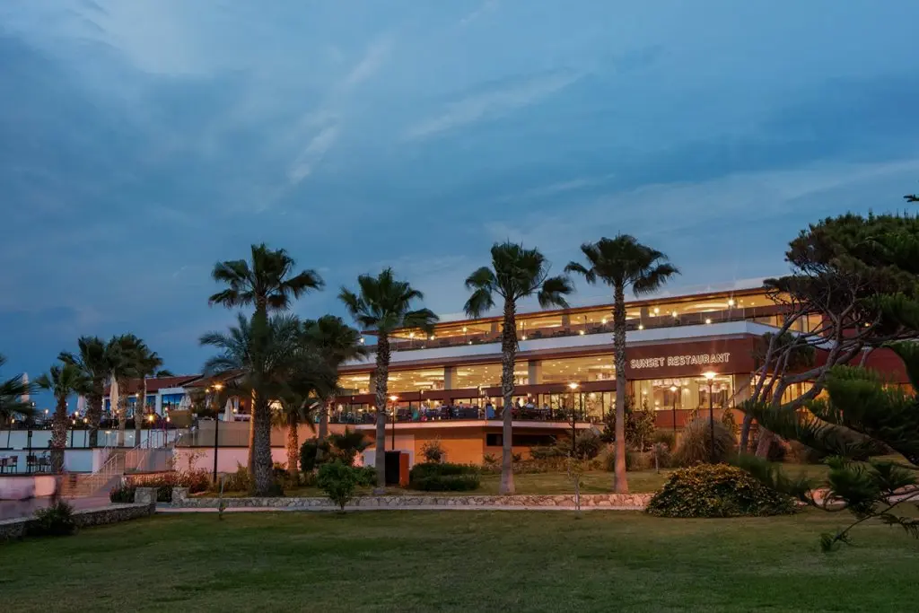 Кирения: Acapulco Resort Convention SPA Hotel