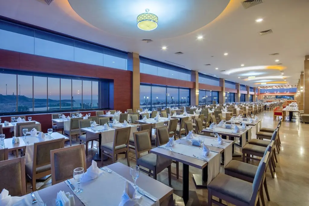 Кирения: Acapulco Resort Convention SPA Hotel