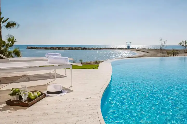 Ларнака: Lenios Beach