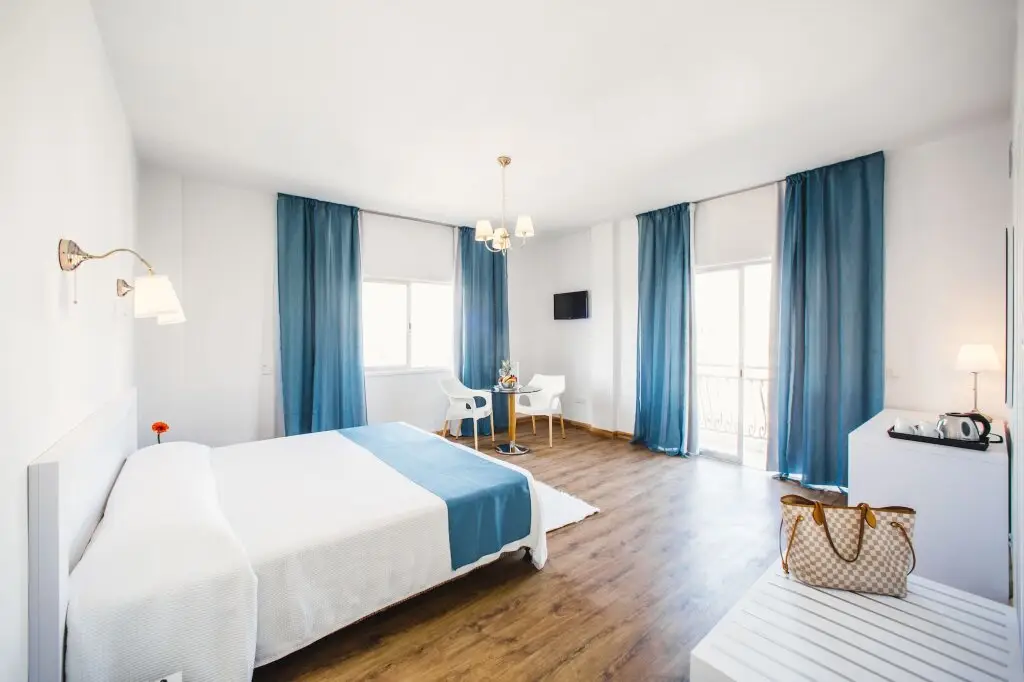 Ларнака: Mikes Kanarium Hotel