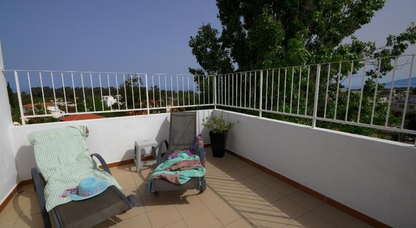 Полис Хрисохус: Renos Complex Tourist Apartments