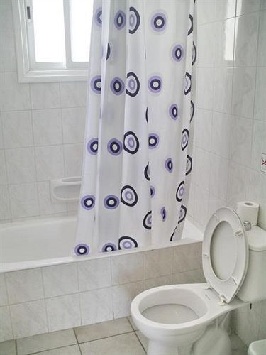 Полис Хрисохус: Renos Complex Tourist Apartments