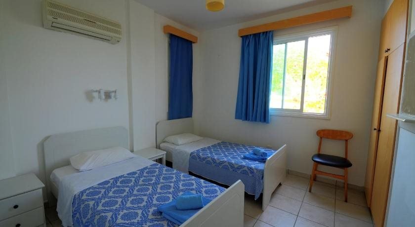 Полис Хрисохус: Renos Complex Tourist Apartments