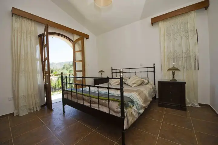 Полис Хрисохус: Constantinos Villa