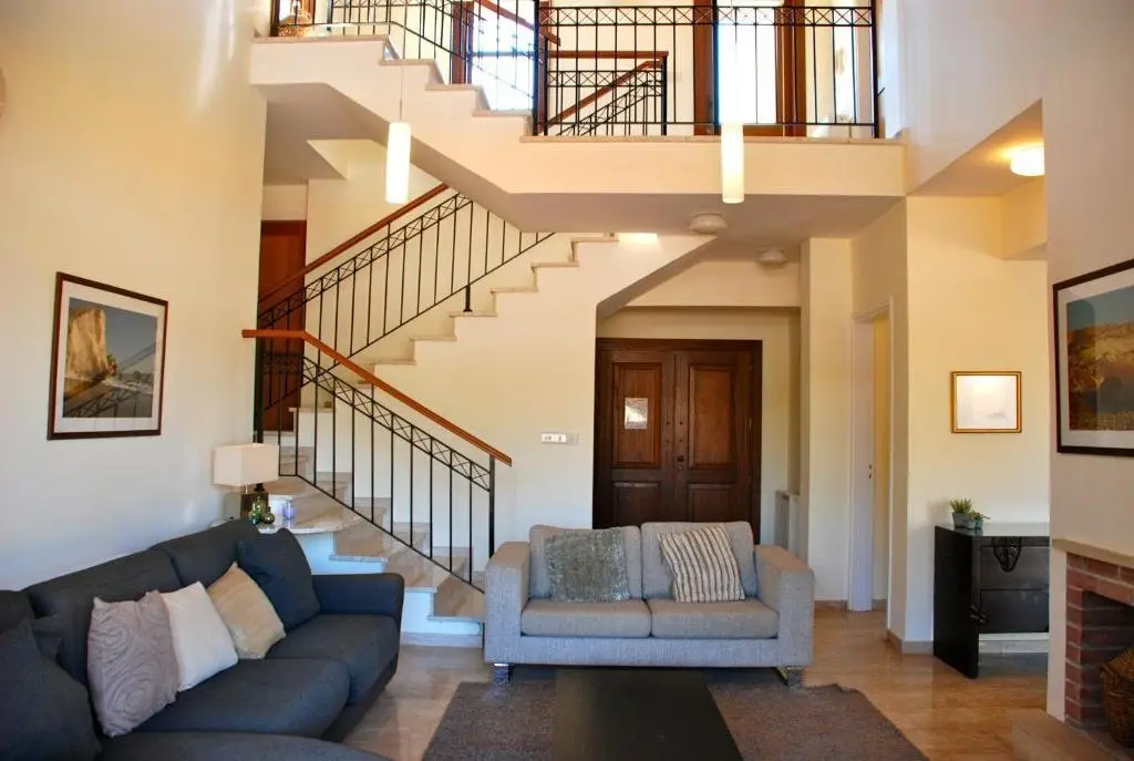 Куклия: 3 BR Villa Limni