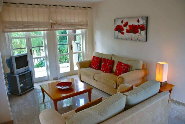 Куклия: 3 Br Apartment Arion - Aph 3547