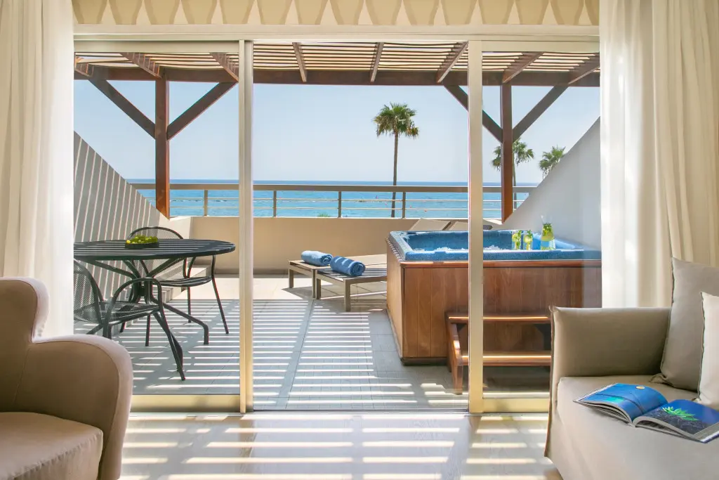 Гермасойя: Atlantica Miramare Beach