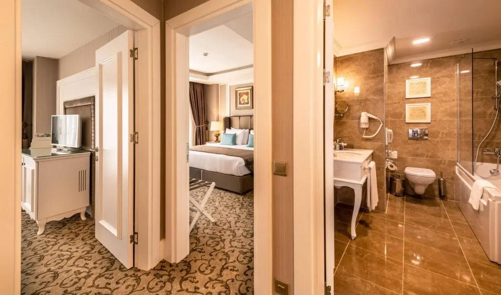 Кирения: Vuni Palace Hotel