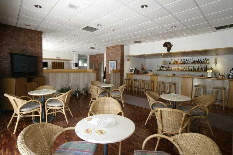 Агиос Тихонас: Blue Crane Hotel Apartments