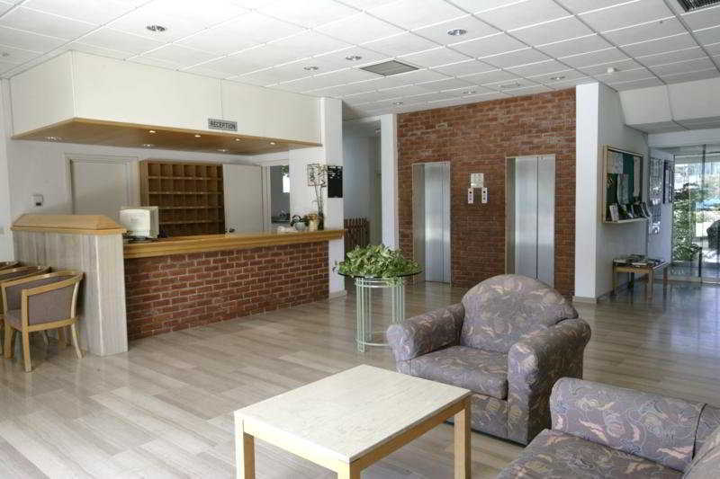 Агиос Тихонас: Blue Crane Hotel Apartments