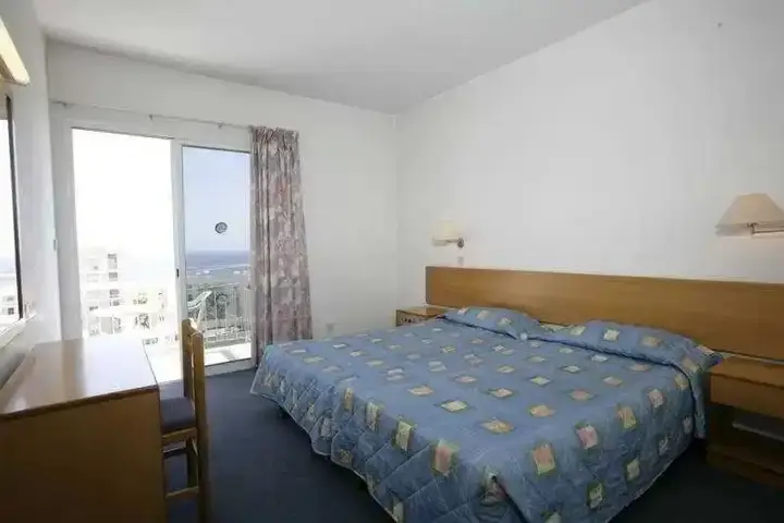 Агиос Тихонас: Blue Crane Hotel Apartments