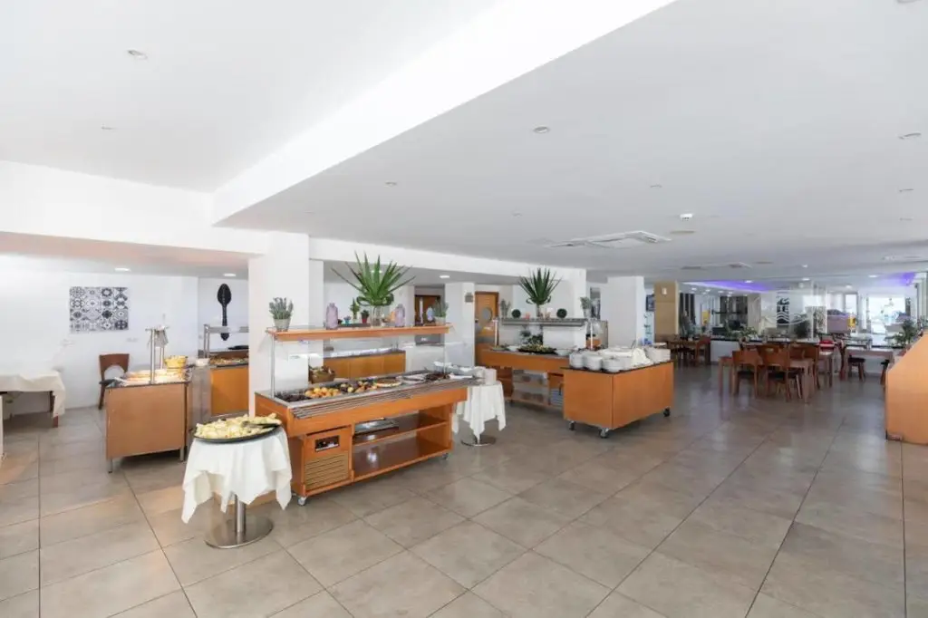 Протарас: Tetyk Hotel