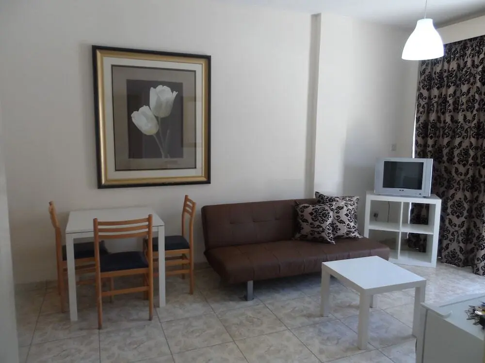 Гермасойя: Geotanya Hotel Apartments