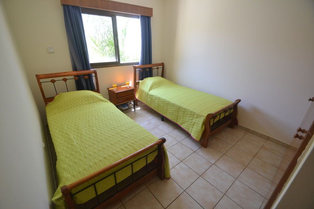 Айя-Напа: Daphne Apartment