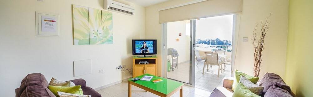 Айя-Напа: Oceanview Luxury Apartment 064
