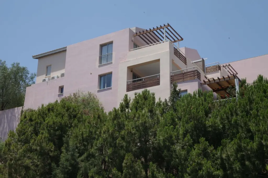 Агиос Тихонас: Апартаменты Amathusia Coastal Heights