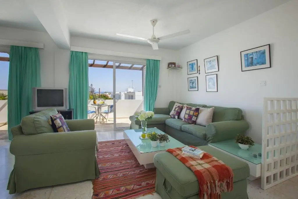 Протарас: Protaras Holiday Suite Annie