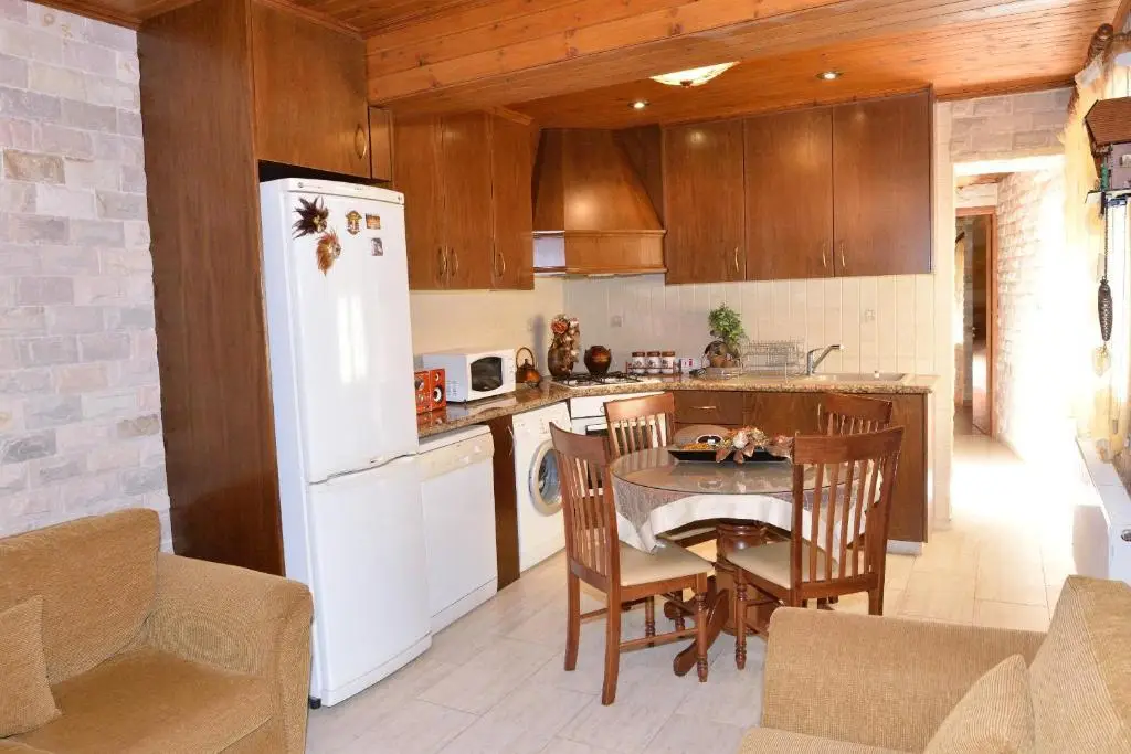 Какопетрия: The Love Holiday House