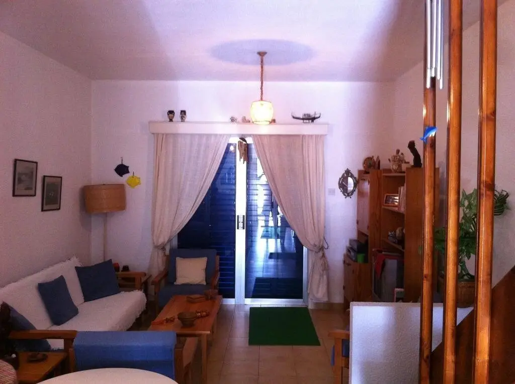 Ларнака: Arona Beach Home
