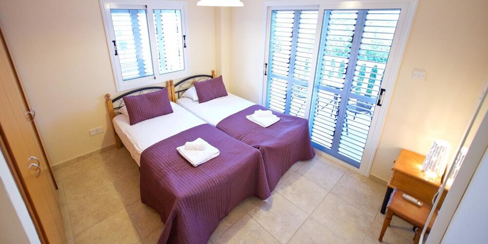 Паралимни: Oceanview Luxury Villa 114