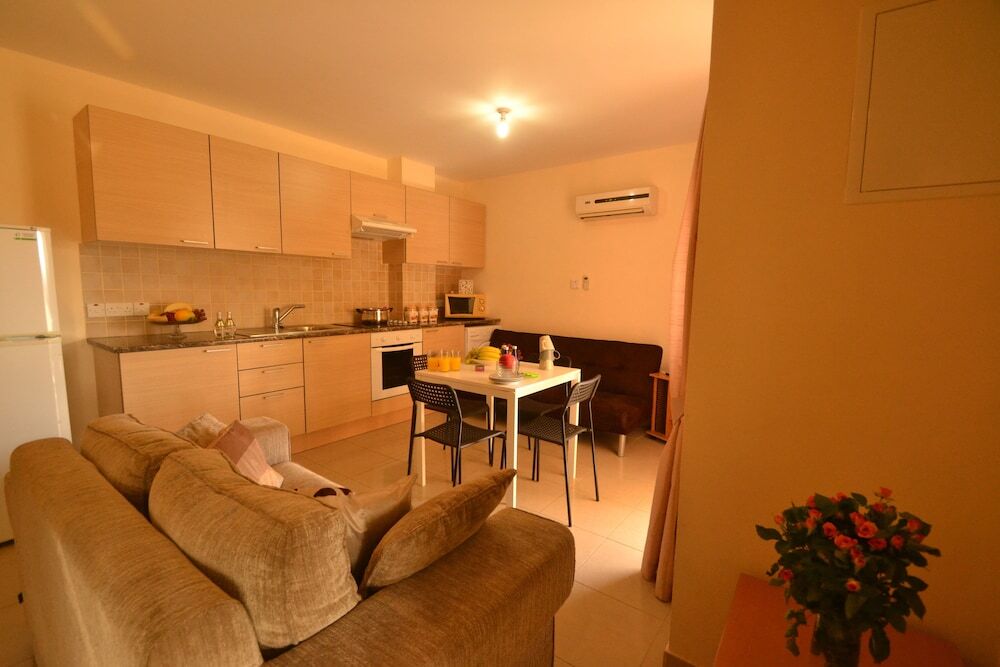 Паралимни: Thea Apartment