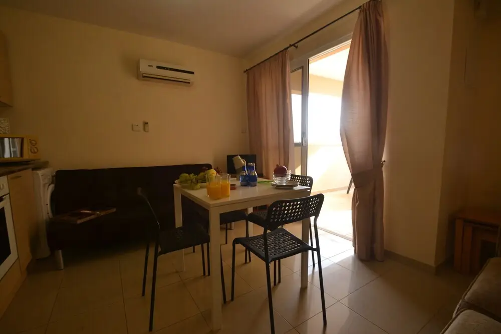 Паралимни: Thea Apartment
