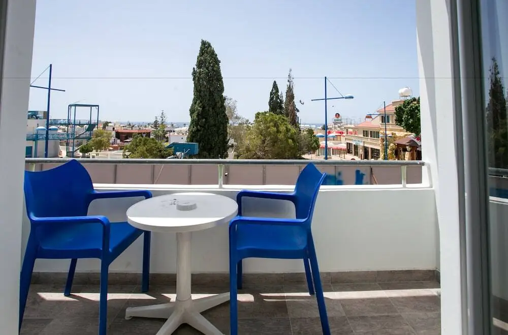 Айя-Напа: Sea CleoNapa Hotel and Annex