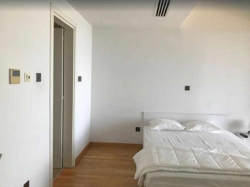 Ларнака: Finikoudes Luxury Apartments