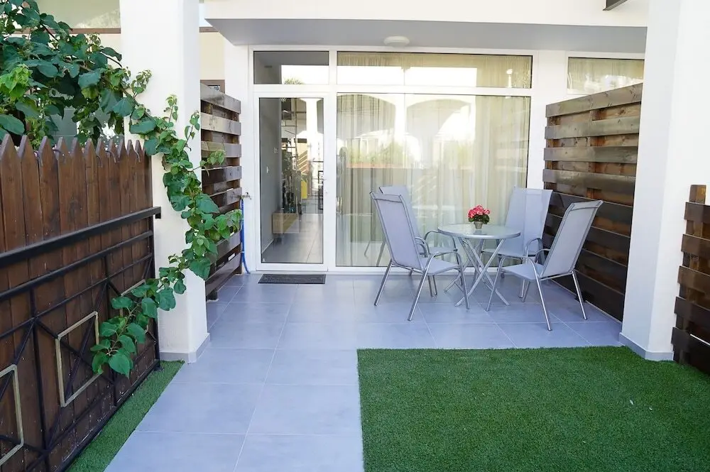 Гермасойя: 2 BD Maisonette Galatex