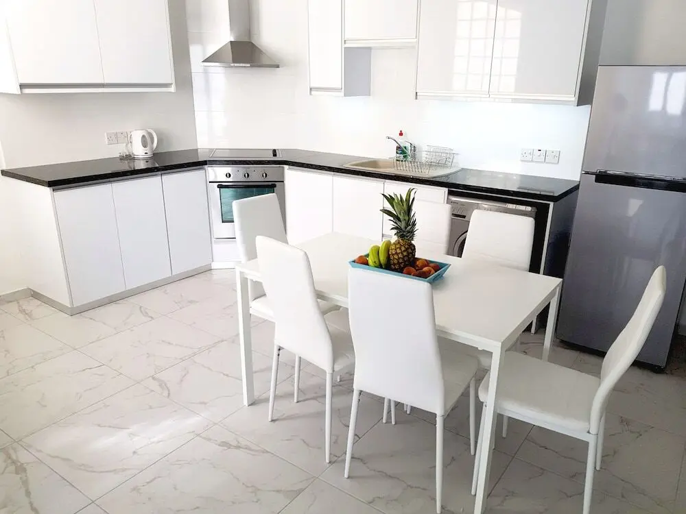 Ларнака: Seaside Apartment in Heard of Larnaca