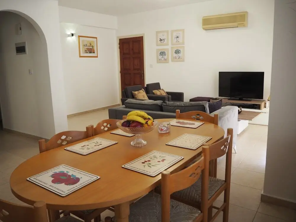 Пафос: Sirena Sunrise Prestige Apartments