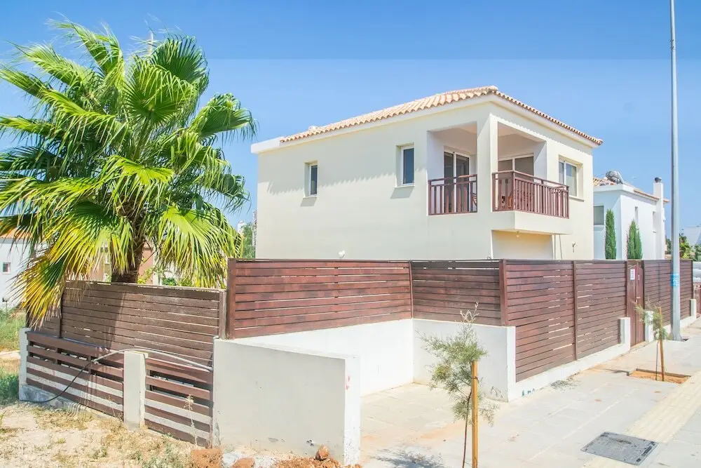 Pernera Beach Three Bedroom Villa — фото 1