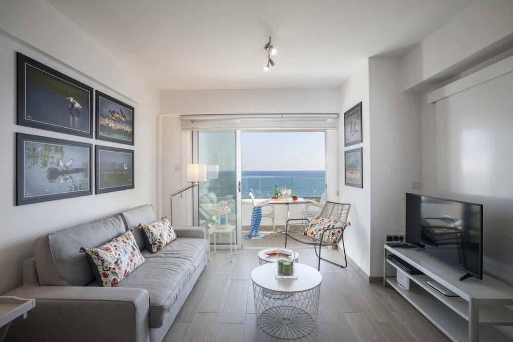 Ларнака: Mackenzie Zoe Seafront Suite