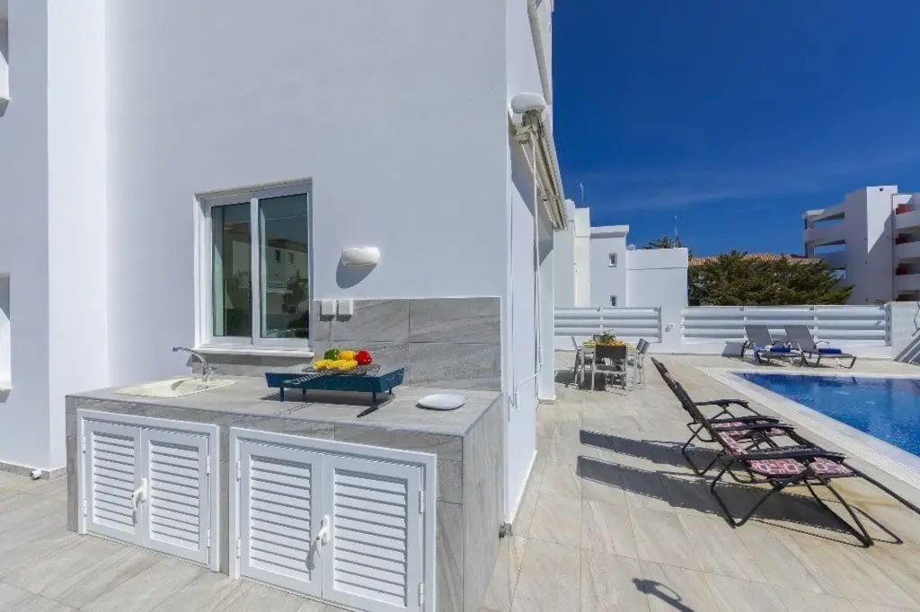 Айя-Напа: Protaras Villa Araella