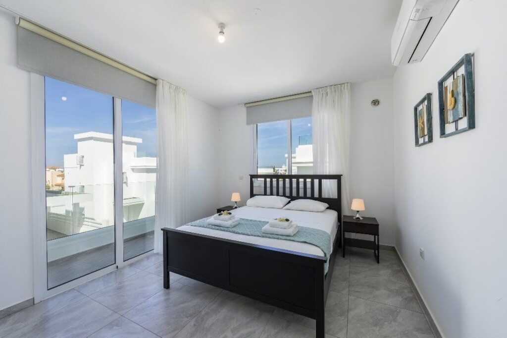 Айя-Напа: Protaras Villa Araella