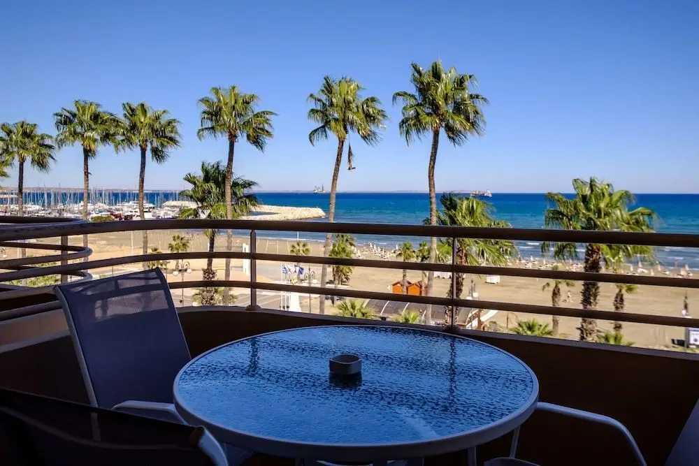 Ларнака: Les Palmiers Petrou Apartments