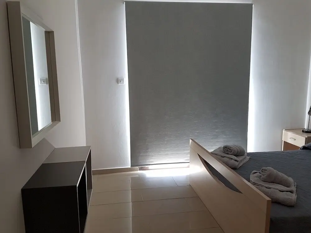 Паралимни: Marand Apartment BF15