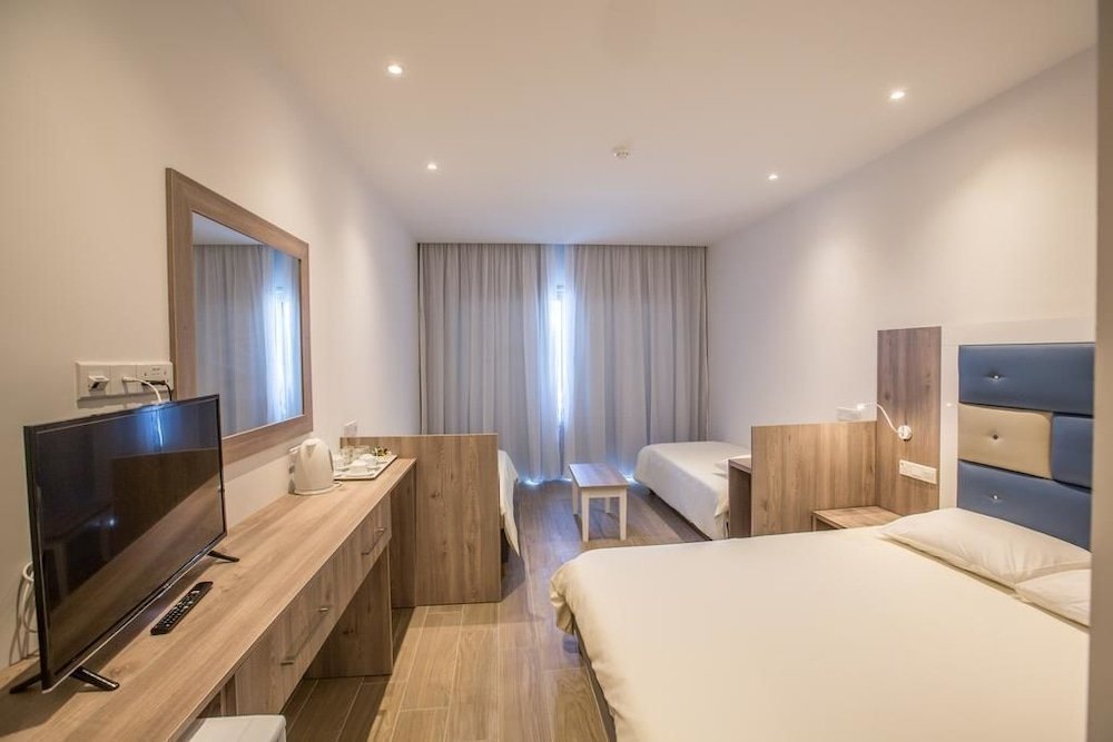 Айя-Напа: Stratovarius Luxury Rooms