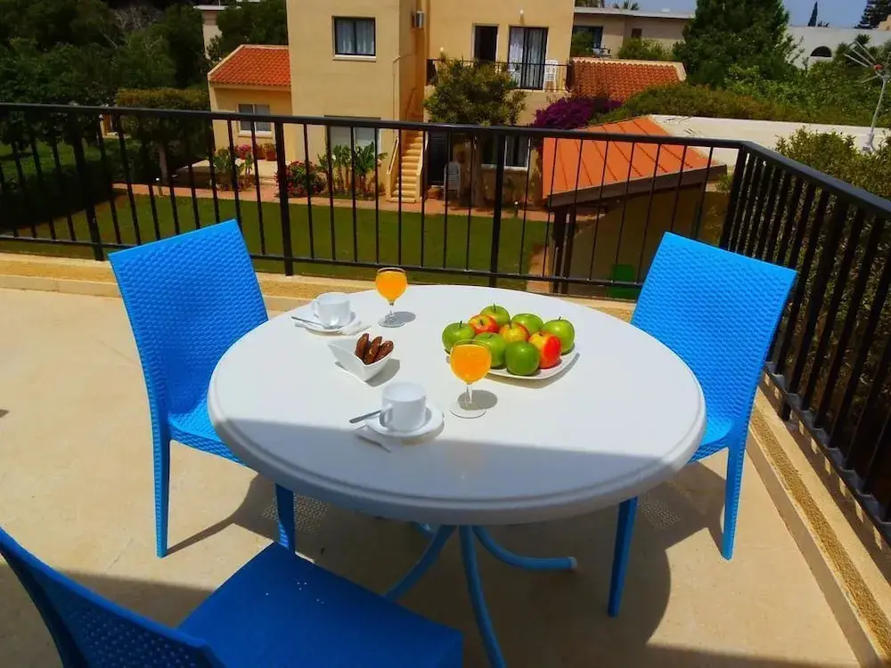 Протарас: Light & Blue Gardens Apartments