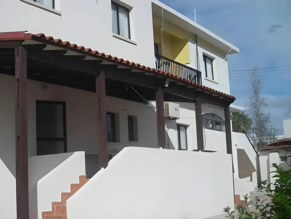 Пафос: Angela Holiday Apartments