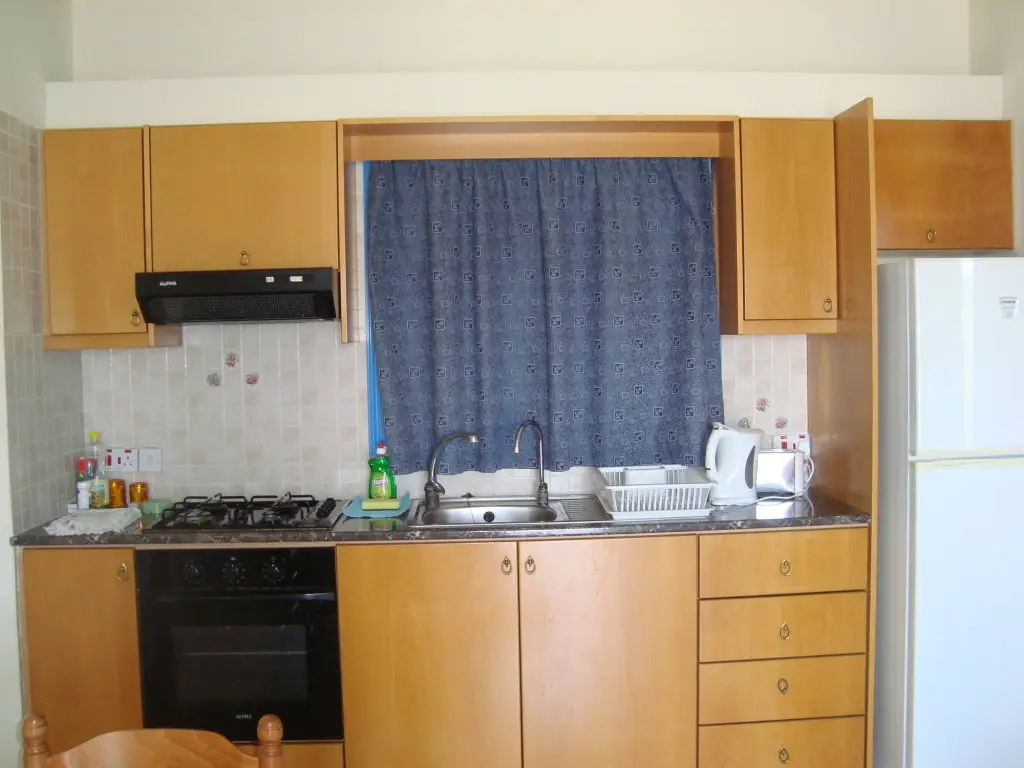 Нео Хорио: Socrates Apartments