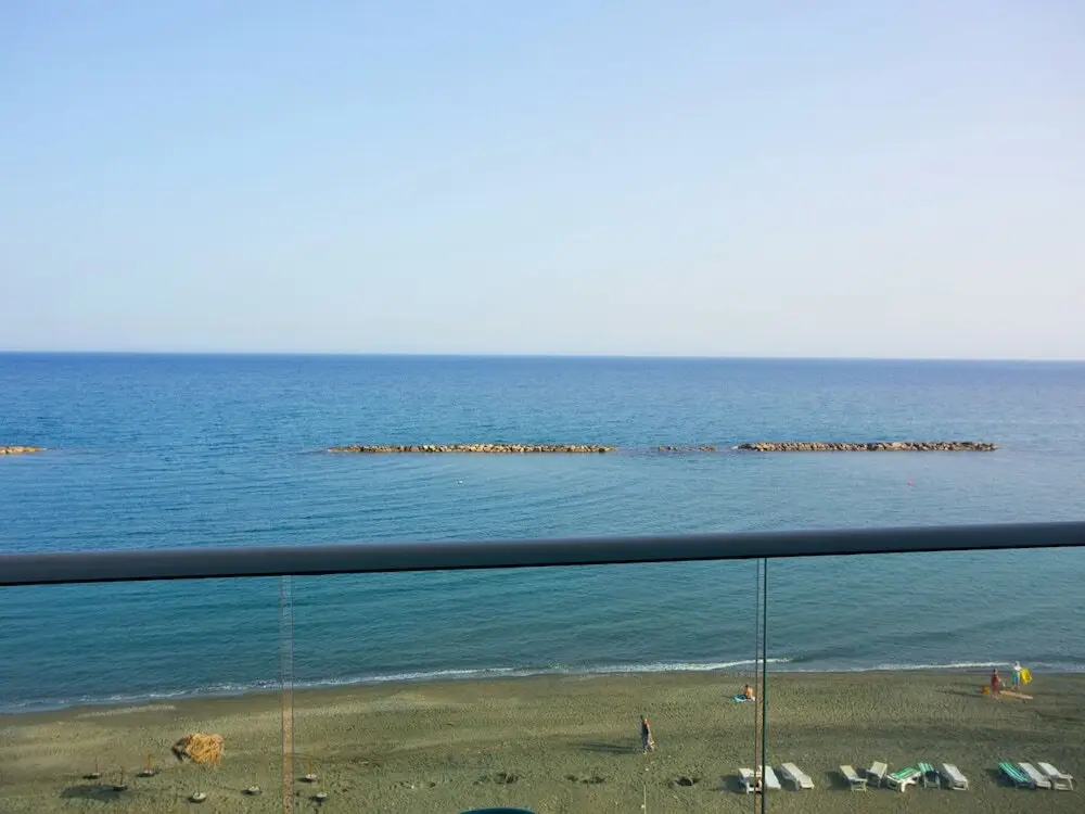 Лимассол: Limassol on the Beach Apartment