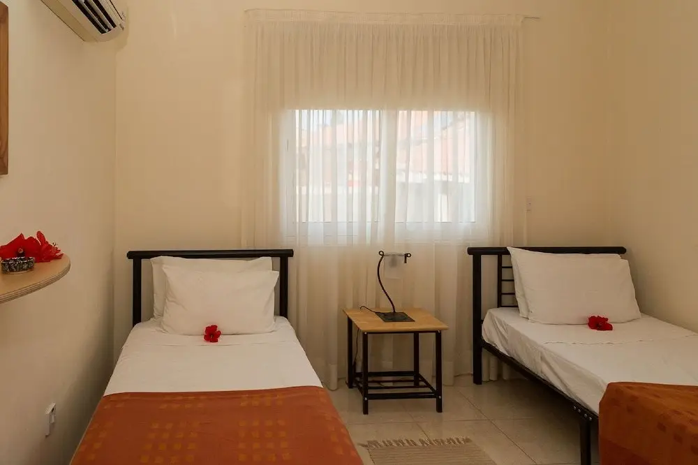 Пейя: Coral Bay Sunbeam Villa