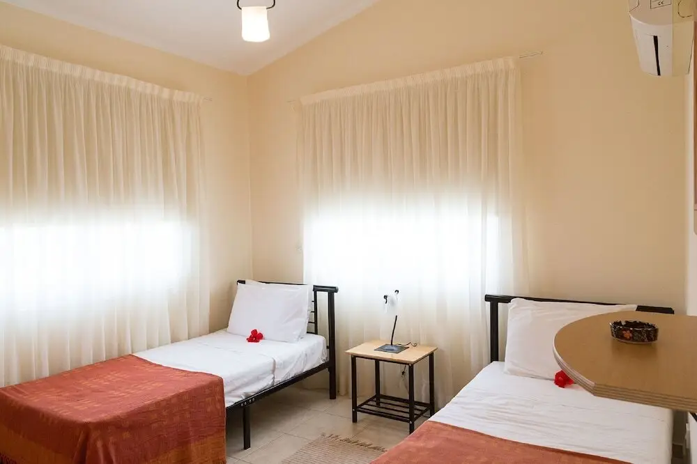 Пейя: Coral Bay Sunbeam Villa