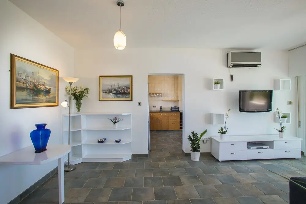 Lordos Sunshore Beachfront Suite — фото 1