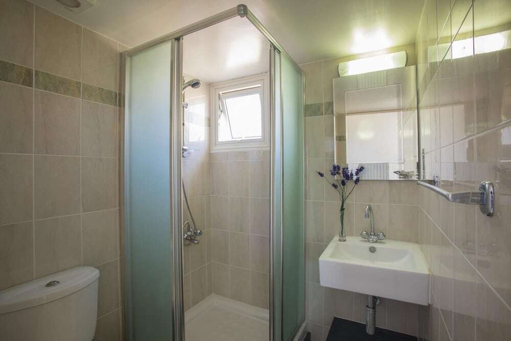 Ларнака: Lordos Sunshore Beachfront Suite
