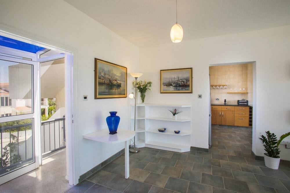 Ларнака: Lordos Sunshore Beachfront Suite