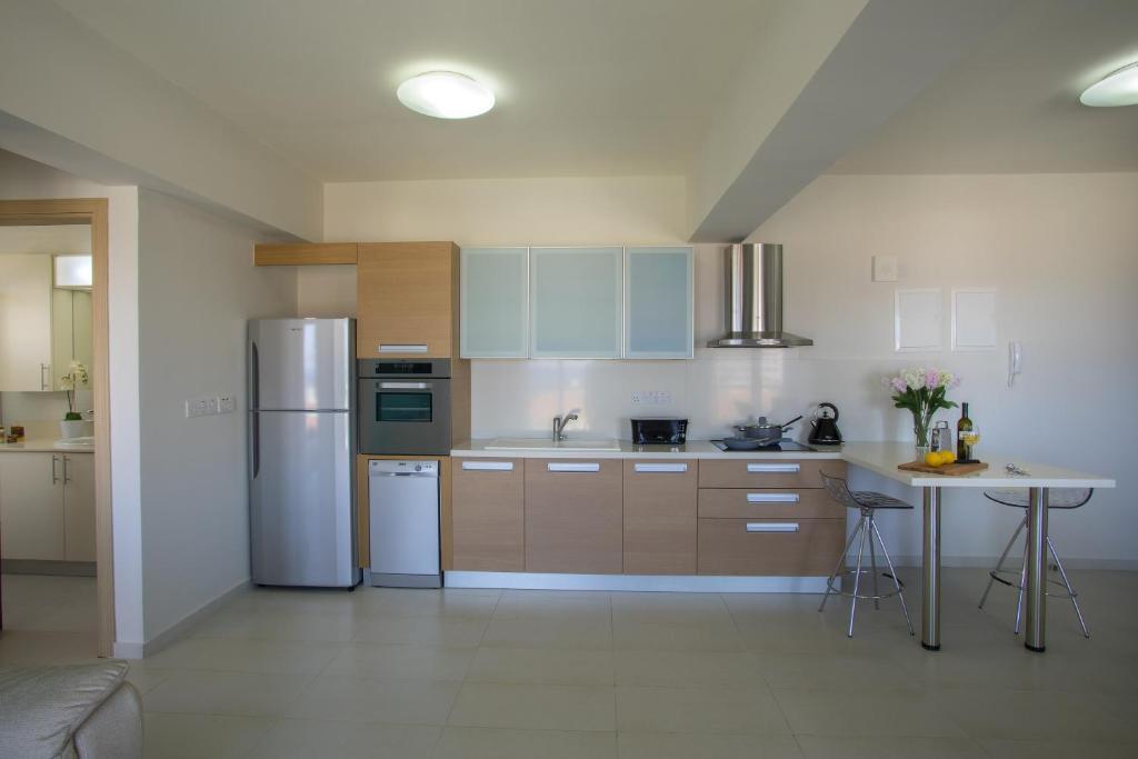 Protaras Marianna Suite — фото 1