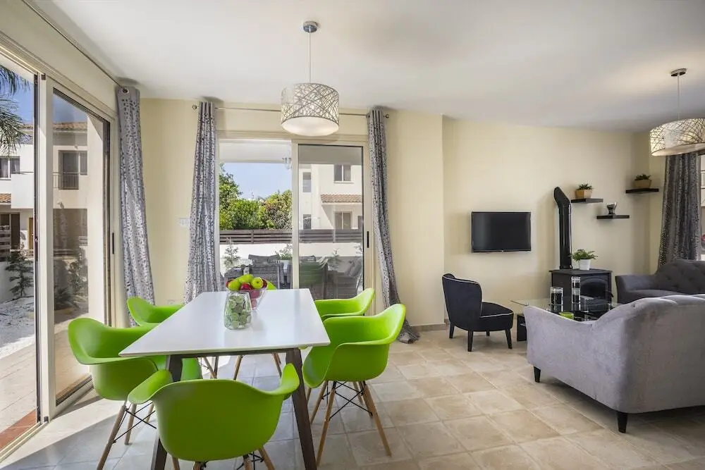Перволия: Faros Villa Shamrock